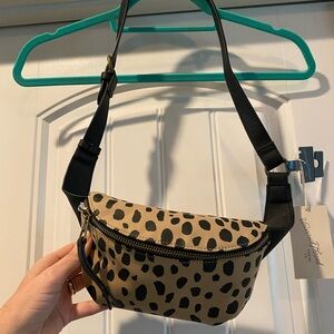 Universal Thread Cheetah Print Crossbody Belt Bag NWT
